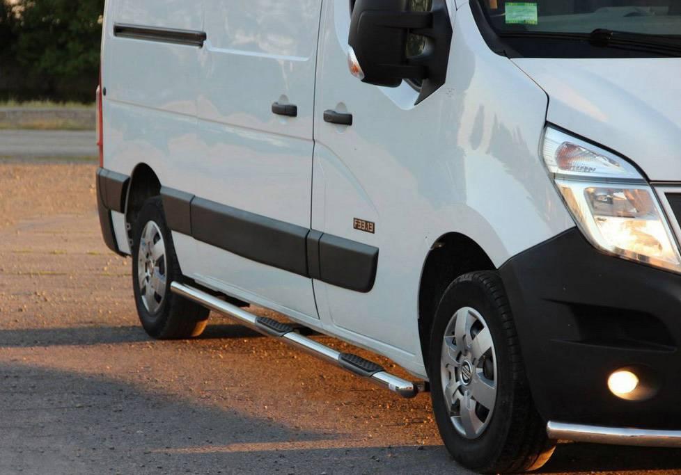 Бічні пороги труби D60 на Nissan NV400 2010+ Пороги труба з проходом для Нісан НВ400 S-база, фото 1