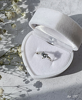 Серебряное кольцо с камнем в форме сердца