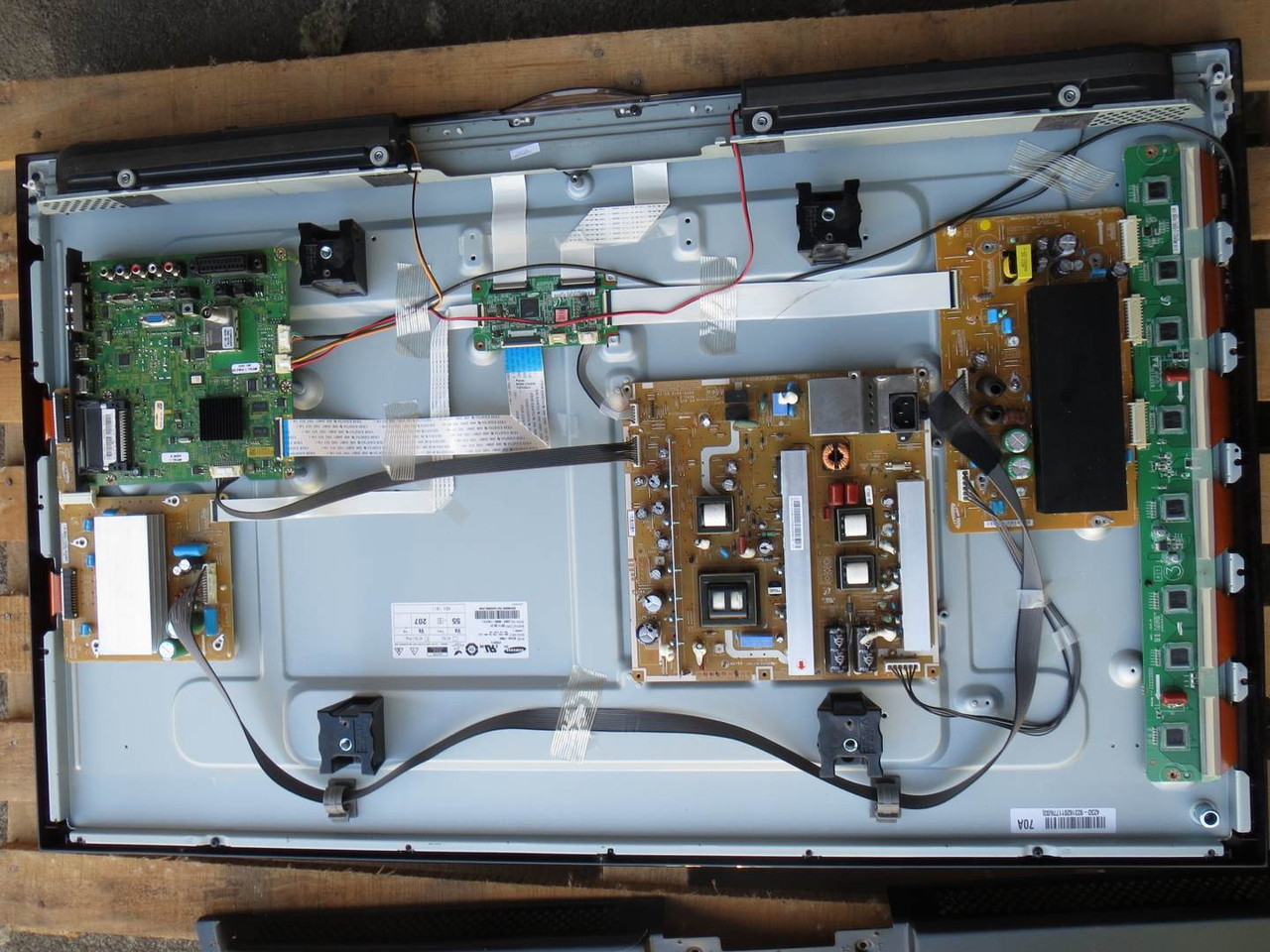 Плазма 42" Samsung PS-42C450 на запчастини (BN94-03257G, BN40-00173A, BN44-00329A BN94-00330A)