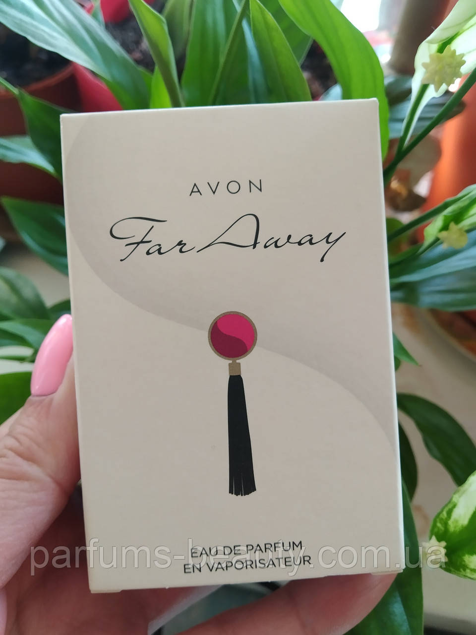 Avon Far Away, 30 мл жіноча парфумерна вода Ейвон Фар Евей 30 мл