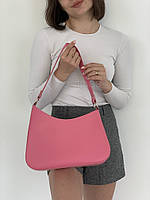 Стильная женская сумка багет среднего размера с эко кожи розовая