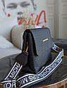 Маленька жіноча коричнева сумка MK крос-боді через плече, Популярна брендова модна міні сумочка клатч, фото 3