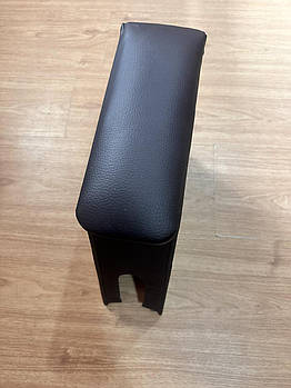 Універсальний автомобільний підлокітник, шкірозамінник, чорний (KG-8032)