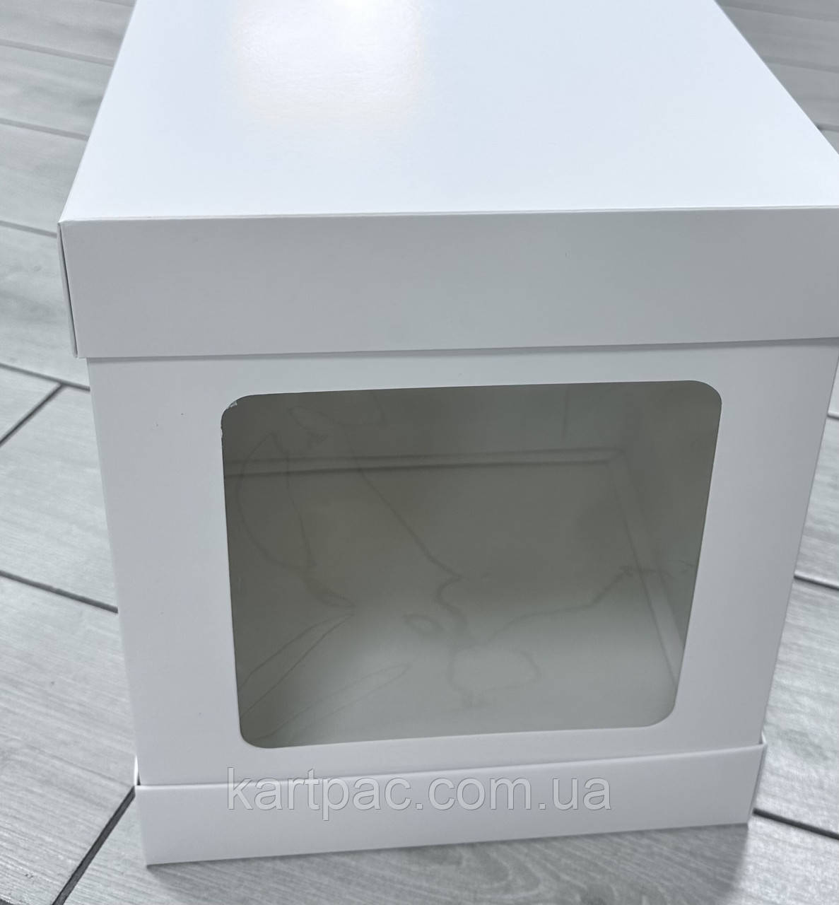 Тортовая коробка с окном (с трехчастей) 250х250х300 - фото 1 - id-p1842784838