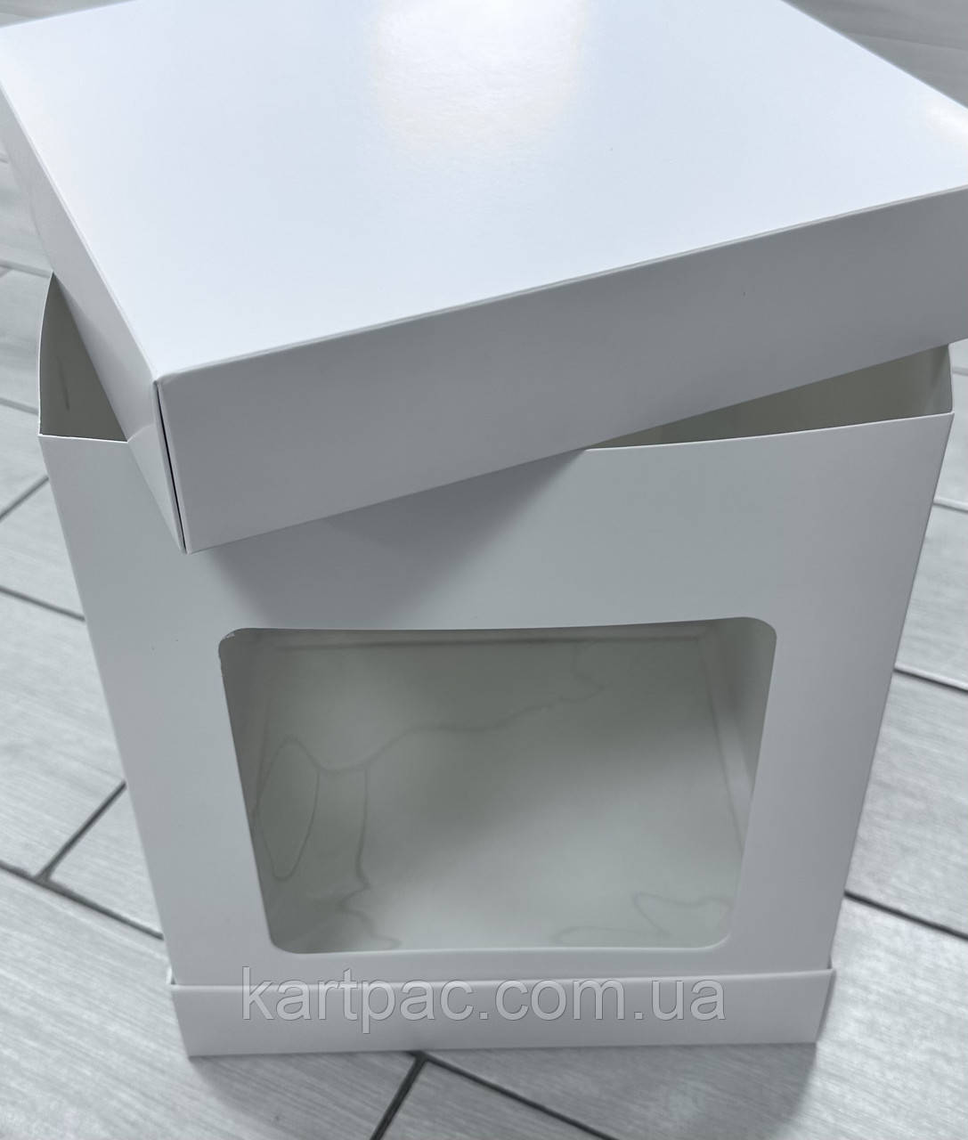 Тортовая коробка с окном (с трехчастей) 250х250х300 - фото 2 - id-p1842784838