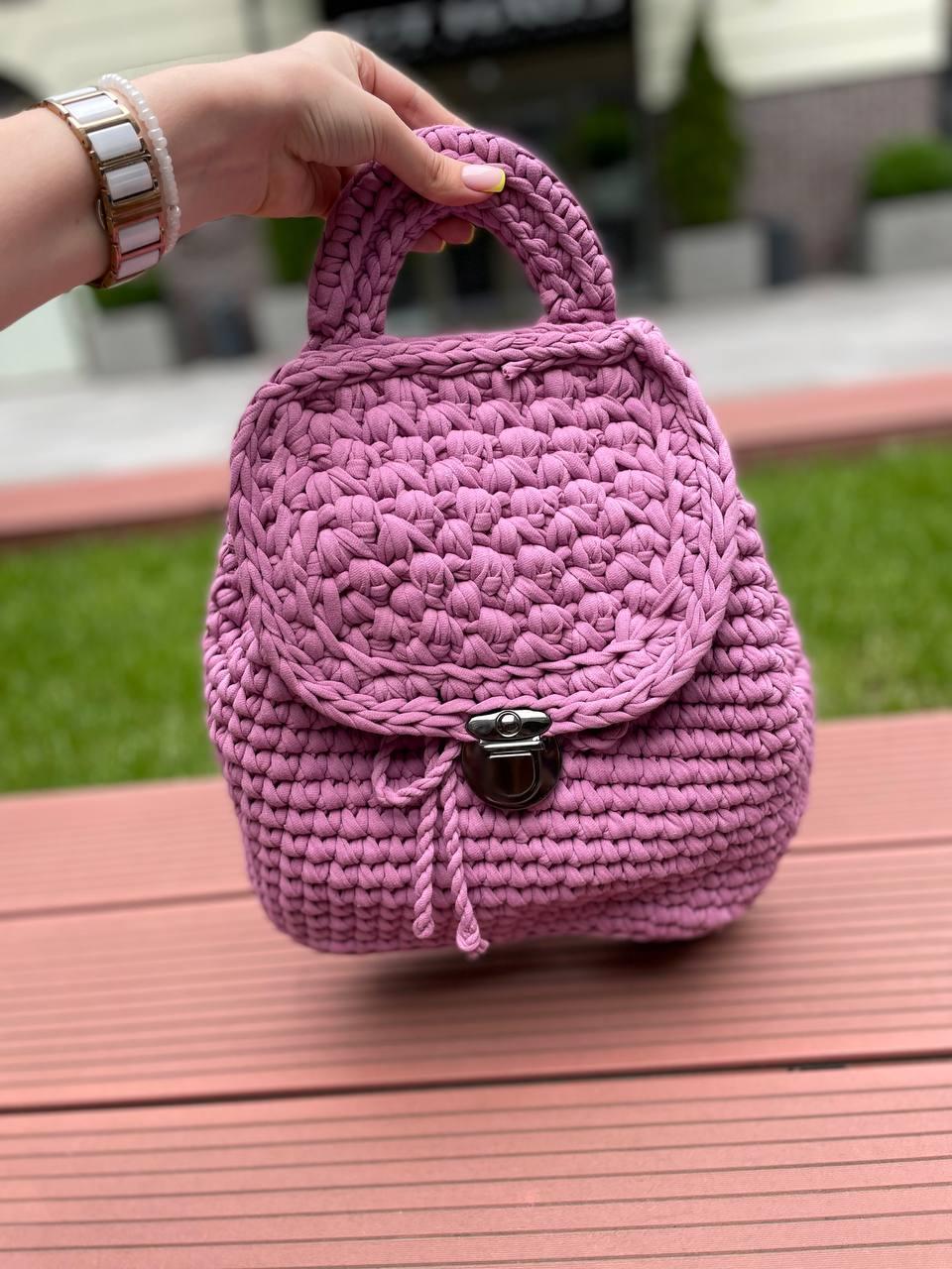 Стильний в'язаний жіночий рюкзак ручної роботи з трикотажної пряжі, якісний літній рюкзачок ліловий, SP4