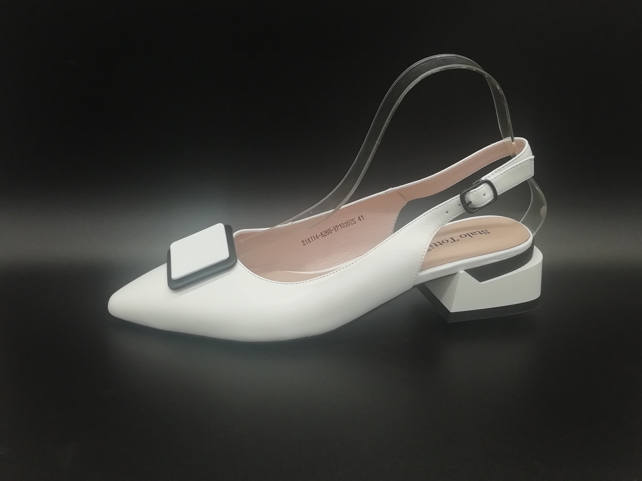 Шкіряні босоніжки. Розміри: 36, 41, 42., фото 1