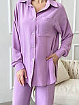 Трендовий жіночий костюм двійка з жатки - сорочка та штани в кольорах, фото 6