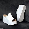 Шкіряні лаконічні білі жіночі шльопанці сабо натуральна шкіра на платформі, фото 2