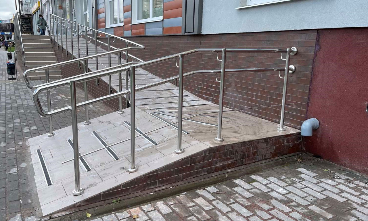 Огорожа пандуса з нержавіючої сталі AISI 304