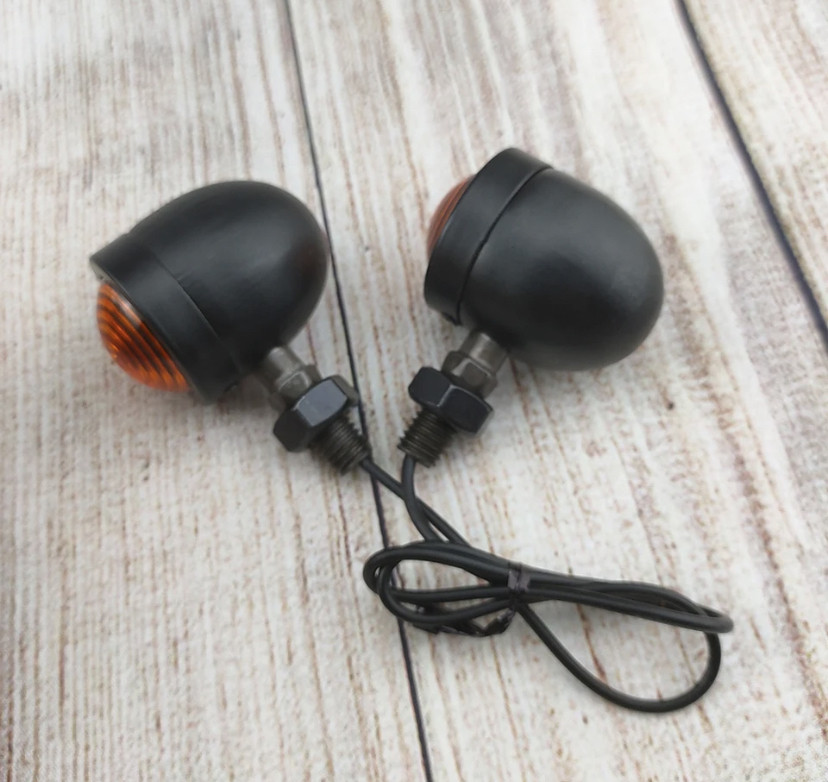 2шт Чорні класичні  мото повороти з жовтим склом   (Chopper, Bobber, Cafe Racer)