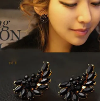 Клипсы серьги сережки (без прокола) металл пр-во Корея черные ажурные и камни