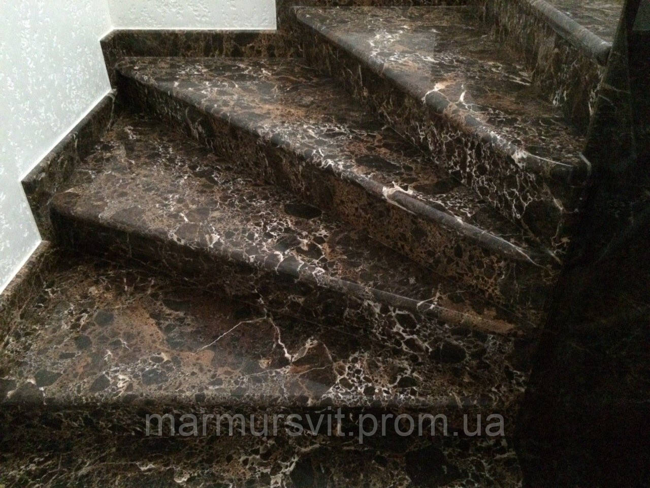 Східці мармурові Emperador Gold