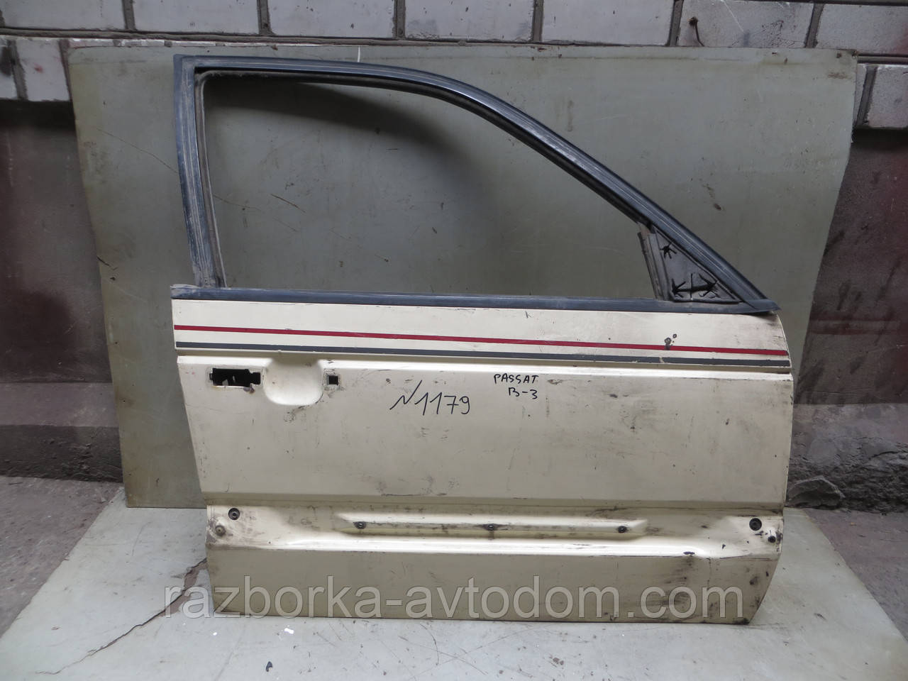 Двері передні права VW Passat B3 (1988-1993) OE:357831052F