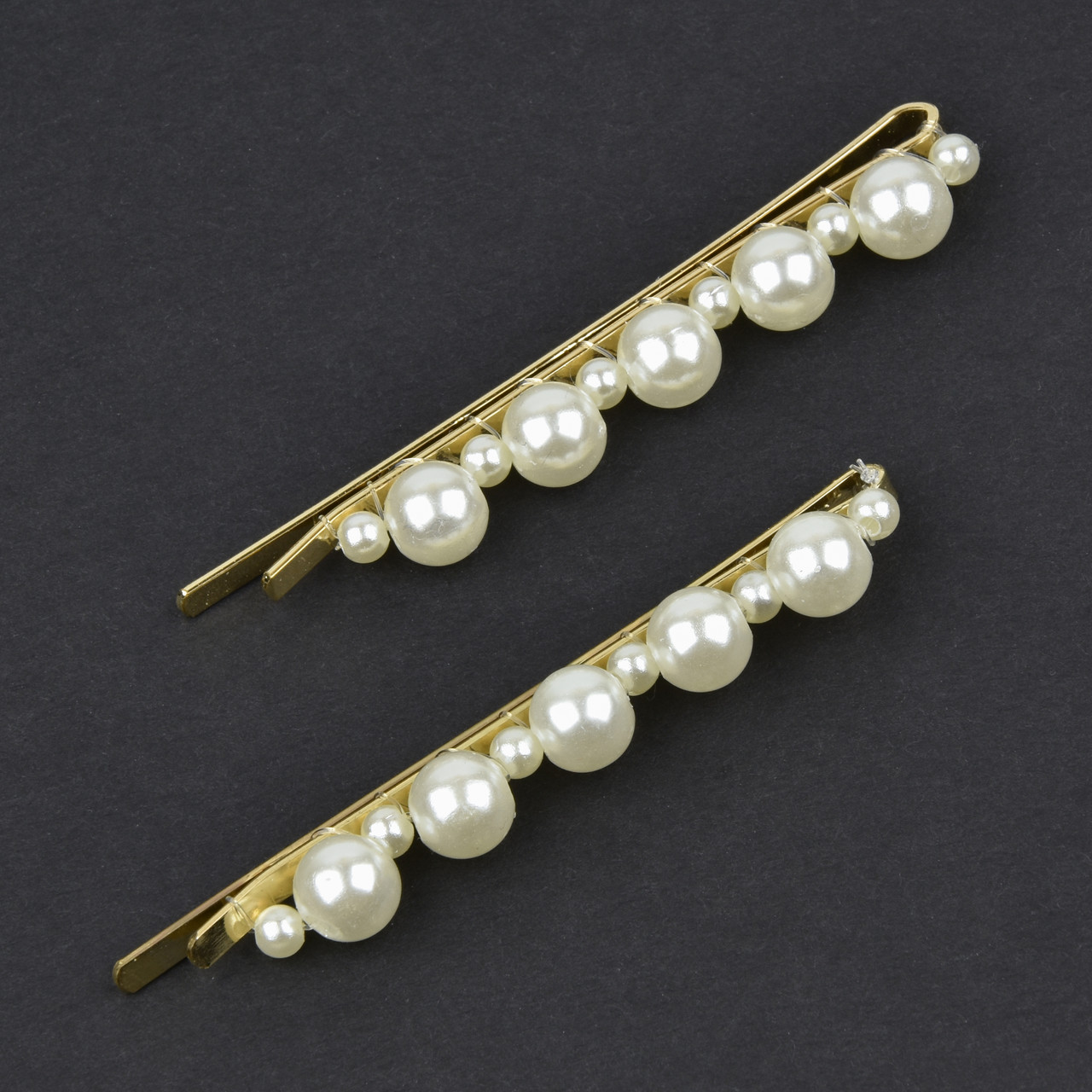 Невидимки для волосся рівні металеві золотистого кольору з різними перлинками довжина 6,5 см 2 штуки - фото 1 - id-p1845994068