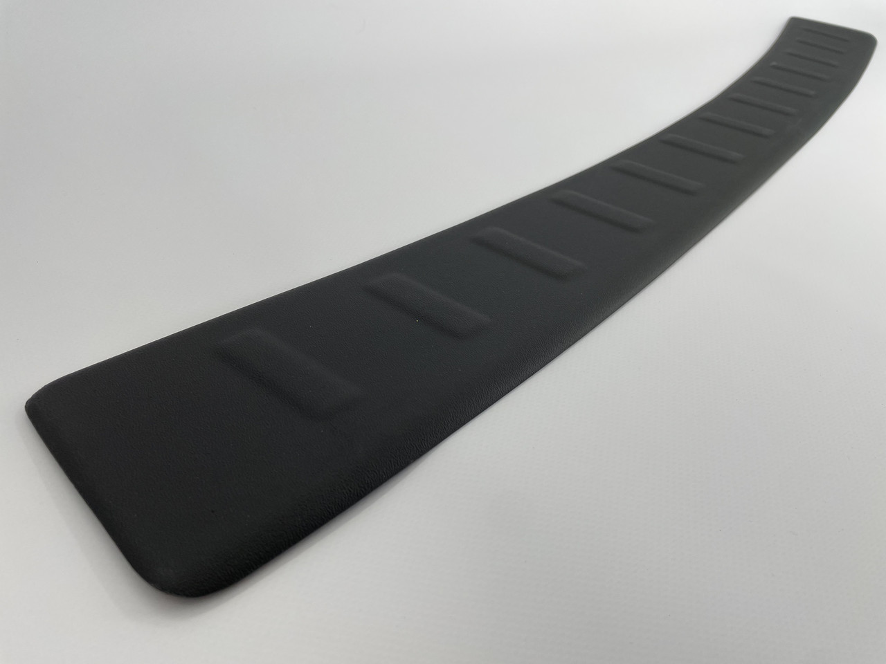 Накладка на задній бампер Renault Duster 2018+ "ABS-пласт" (TAN24), фото 1