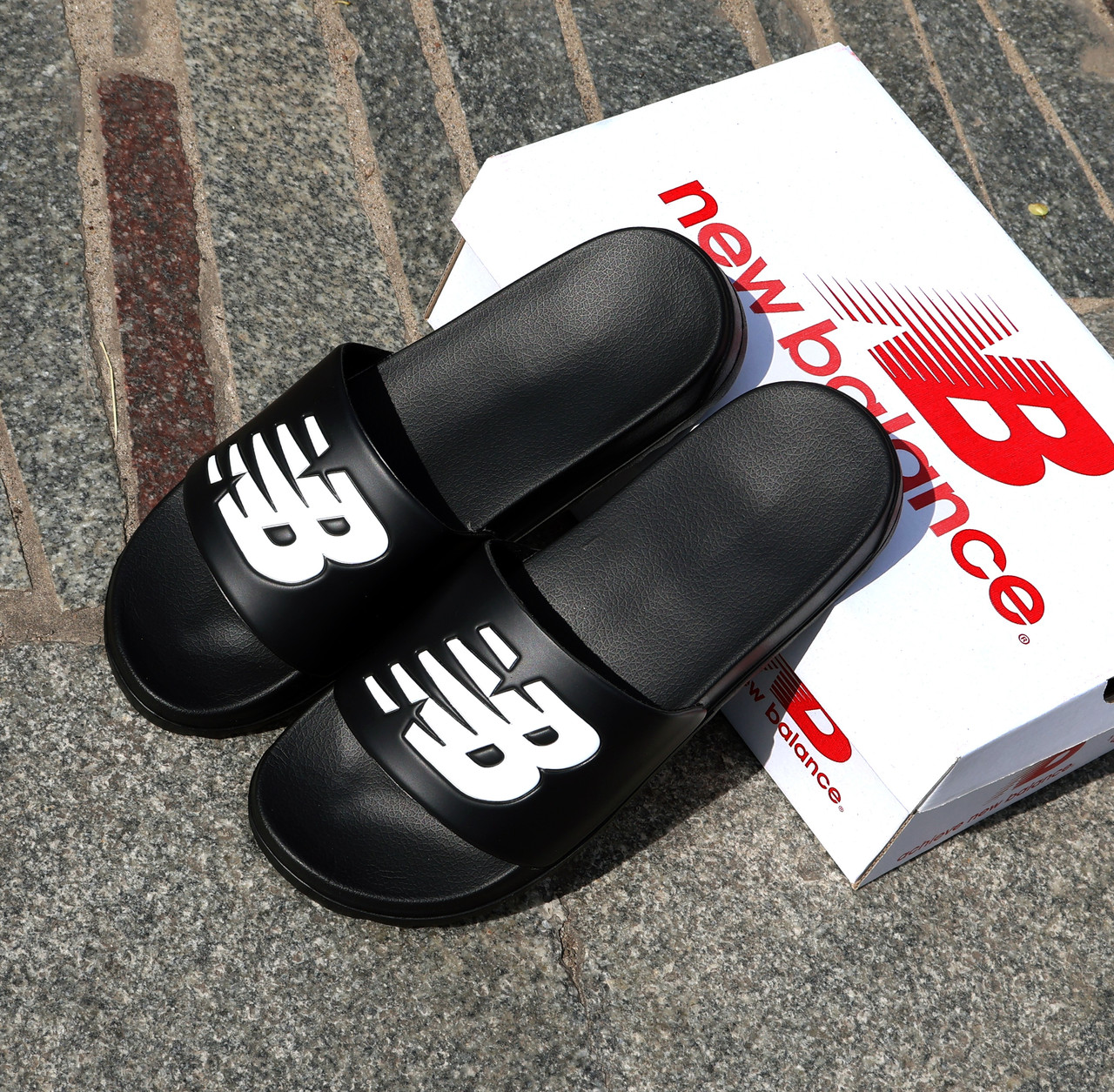 АКЦІЯ! 40 рр! Чорні New Balance сланці тапочки тапочки шльопанці (маломірять)