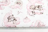 Бязь "Ведмедики та білочки на хмарах та драбинах" рожевого кольору на білому тлі № 3085, фото 6