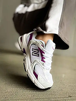Женские кроссовки New Balance 530, белый, фиолетовый, черный Вьетнам Нью Беленс 530 білі з фіолетовим з чорним