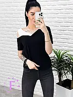 Чорно біла вільна жіноча футболка з трикотажу