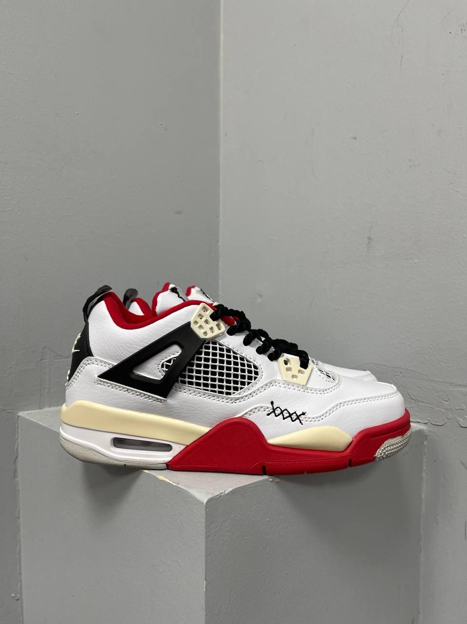 Кросівки чоловічі білі Jordan 4 Retro Red White (10043)