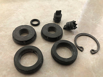 Ремкомплект головного гальмівного циліндра Mitsubishi Colt, Lancer 1982-1992 D = 20,6 mm