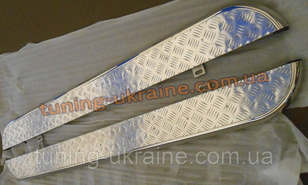 Боковые пороги труба c листом (алюминиевым) D42 на Mitsubishi Outlander 2014 - фото 3 - id-p314378475