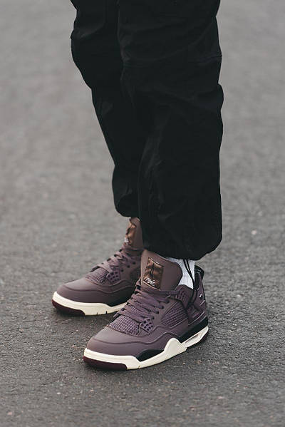 Jordan retro 4 violet 2025
