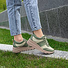 Шкіряні жіночі кросівки оливкового кольору на високій підошві, фото 10