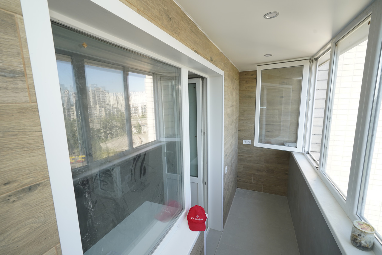 Скління балкона пластиковими вікнами, фото 1