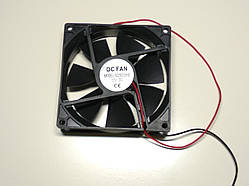 Вентилятор осьовий універсальний на втулках 7-лопостей квадратний 92х92х25 / DC 12V / 0.14 А Tidar