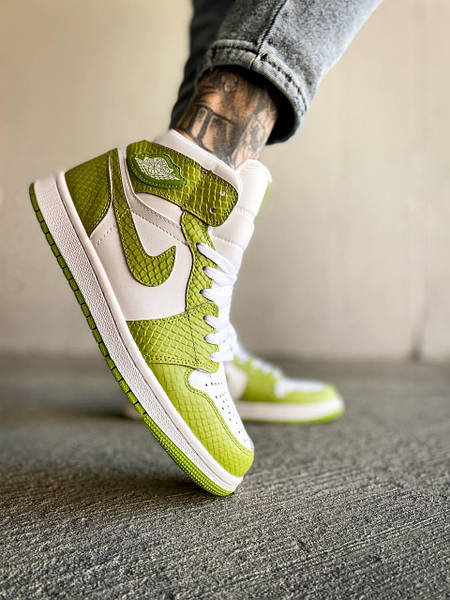 Retro jordan 1 green 2025