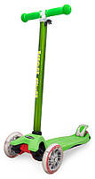 Триколісний дитячий самокат з світяться колесами Maraton Action (зелений)