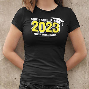 Жіноча чорна футболка Випускниця 2023
