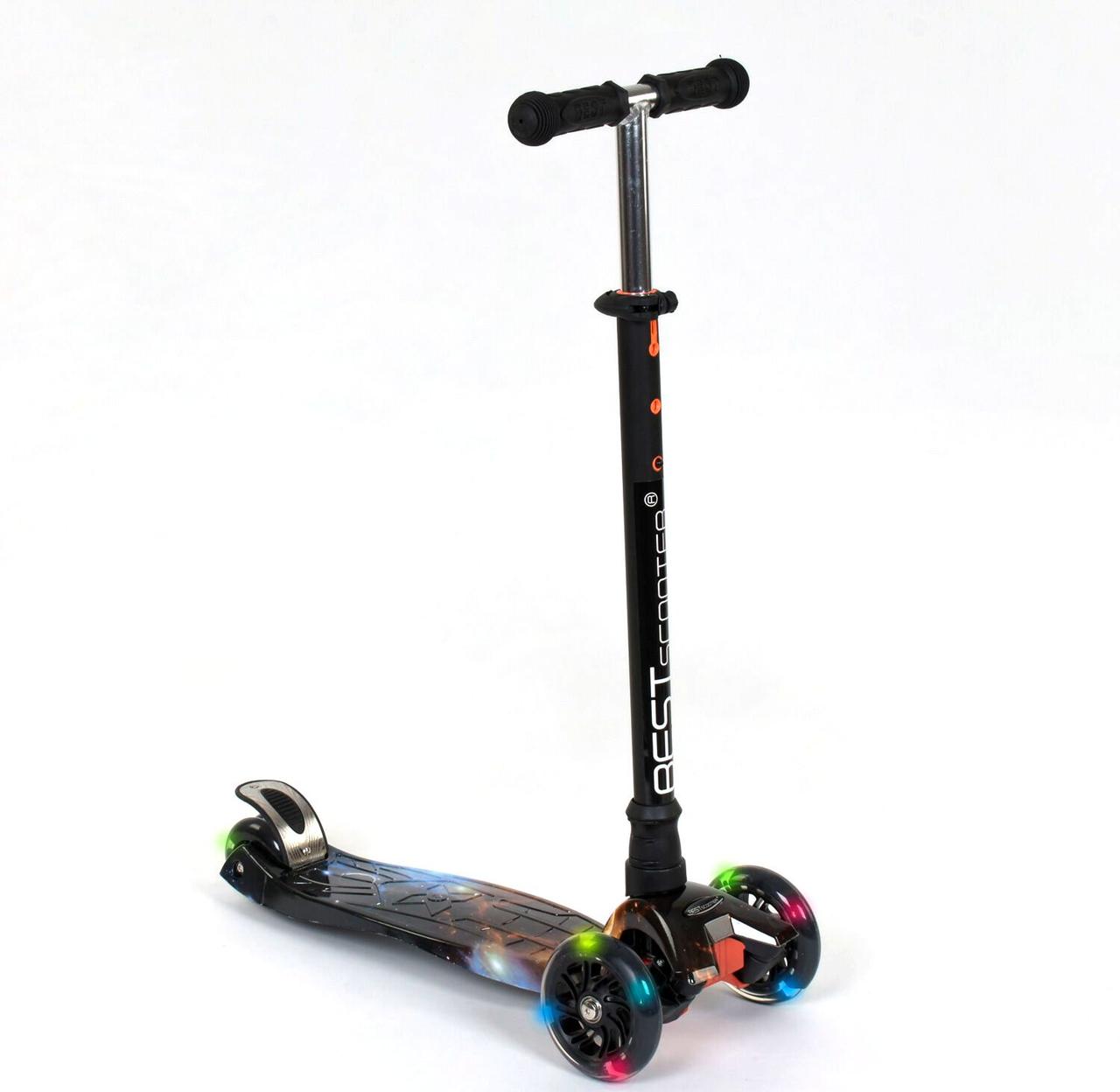 Best Scooter Maxi дитячий триколісний самокат з світяться колеса (космос)