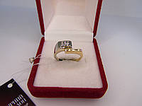 Золотое кольцо с бриллиантом. Размер 17,5