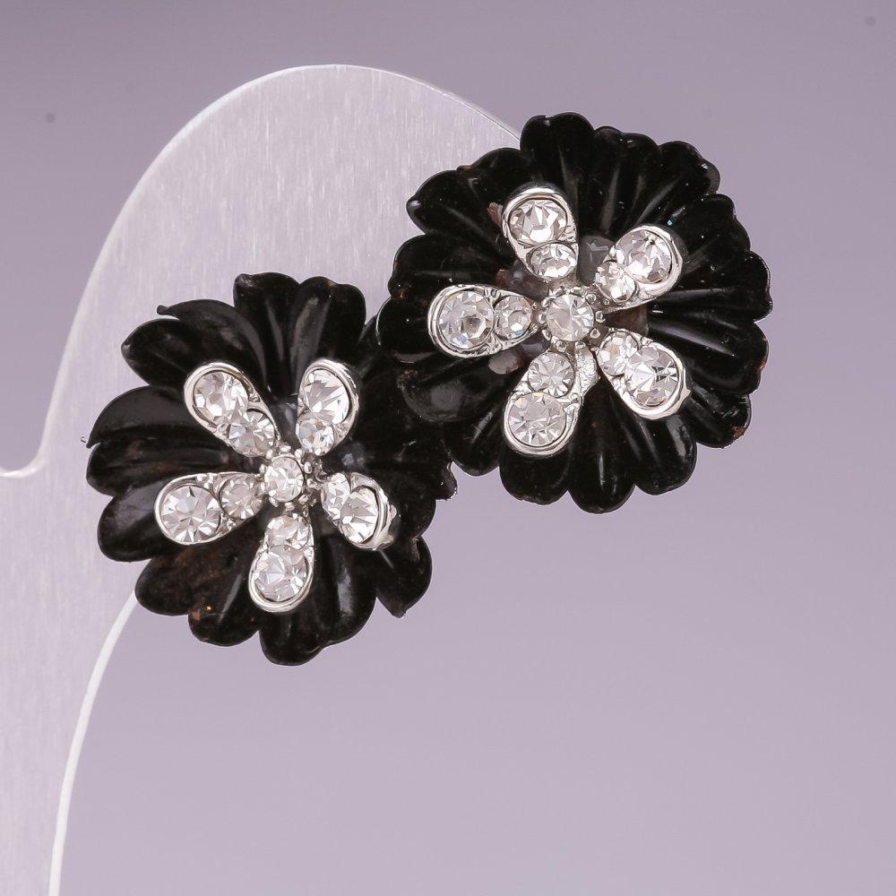 Сережки-пусети "Хризантеми чорні" з серцевиною зі страз, метал під "срібло",? 23 мм купити дешево в