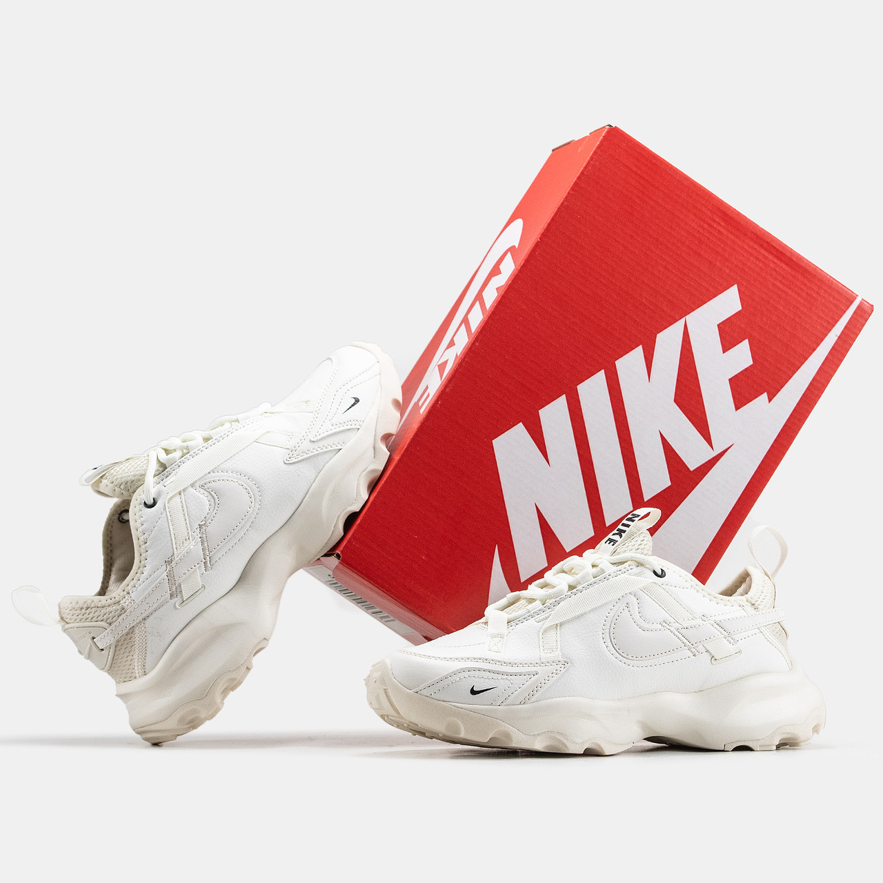 Кросівки чоловічі білі Nike TC 7900 white (06383)