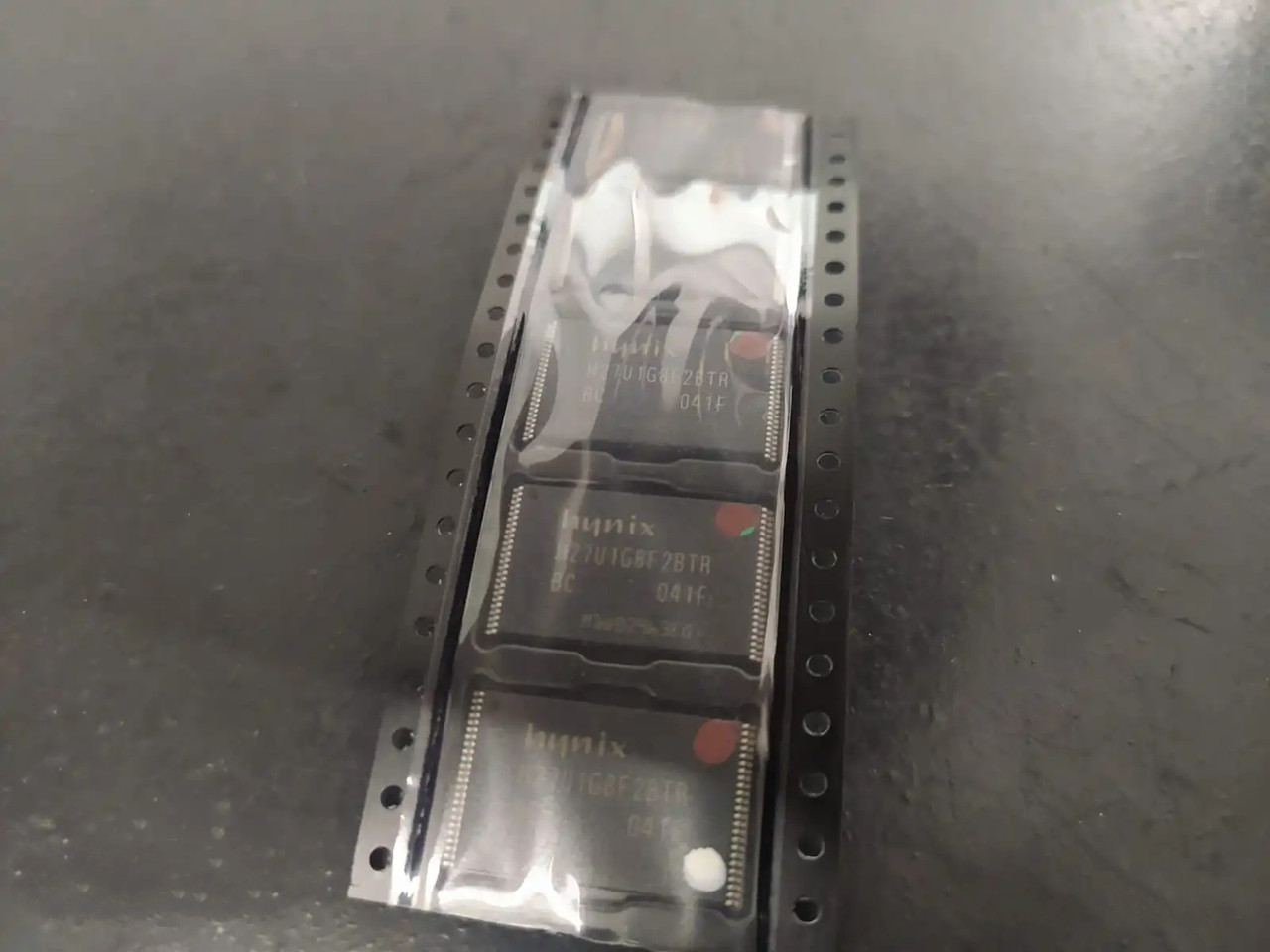 Мікросхема H27U1G8F2BTR-BC 128MB NAND FLASH TSOP48  в блістері