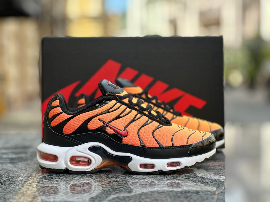 Чоловічі кросівки Nike Air Max Plus TN Orange Tiger взуття Найк Аір Макс ТН Плюс помаранчеві на балоні весна літо