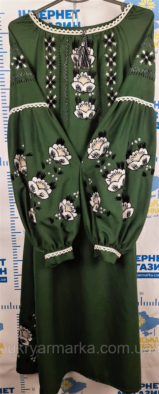 Вишите жіноче плаття ручної роботи