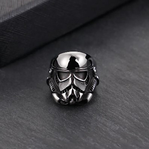 Чоловіче сталеве кільце STORMTROOPER 19 перстень печатка із медичної неіржавної сталі 316L зі Шолом