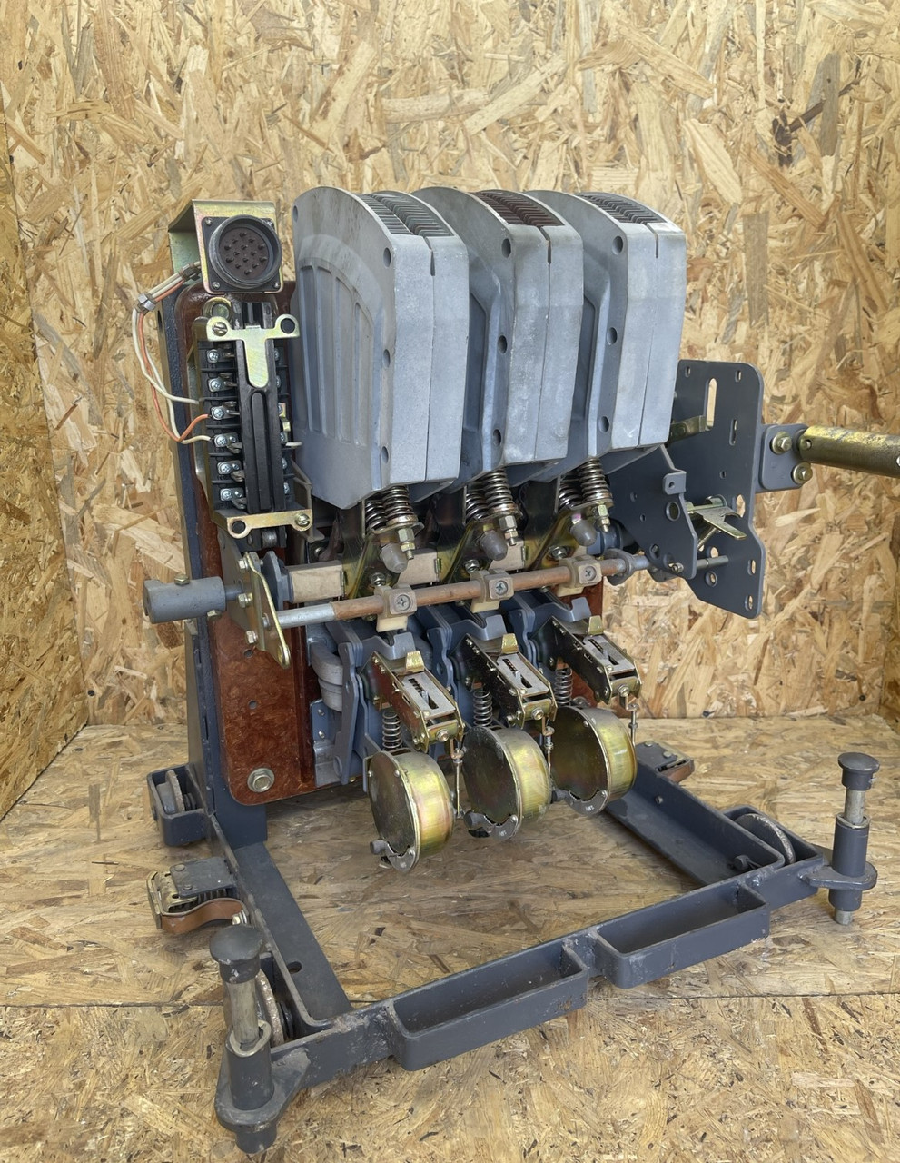 Вимикач АВМ-10 СВ(НВ) 500А, 600А, 750А, 800А, 1000А вим. без ел/прив., фото 1