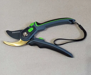 Професійний секатор для обрізання "SADOVOD" + кобура + ремінь у комплекті