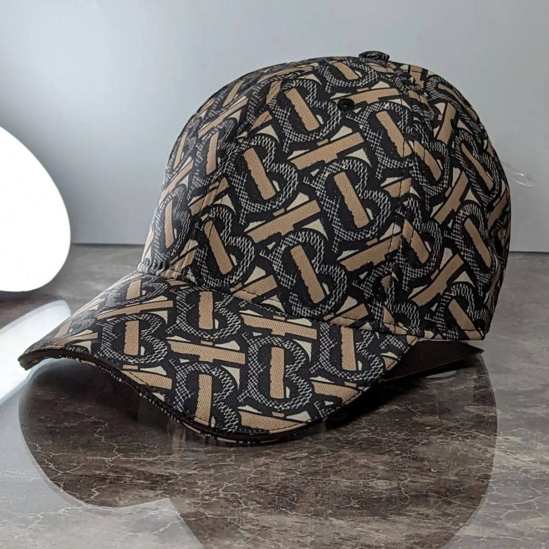 Купити Кепка Барбері чоловіча/жінка. Брендова кепка унісекс Коричневий ...