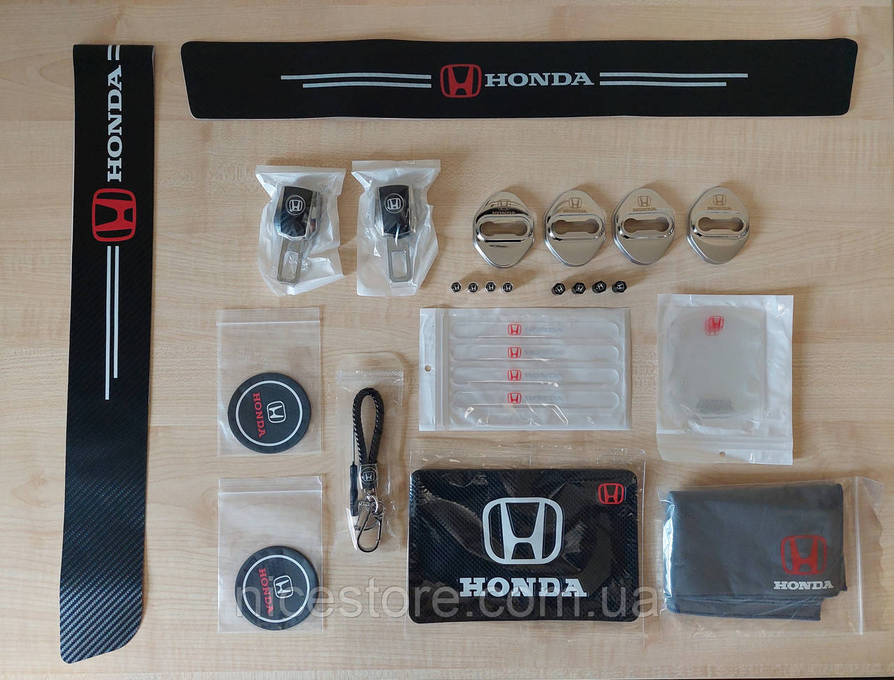 Подарунковий набір аксесуарів для автомобіля №1 з логотипом Honda