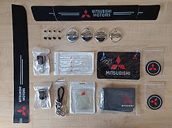Подарунковий набір аксесуарів для автомобіля №1 з логотипом Mitsubishi