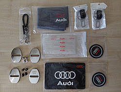 Подарунковий набір аксесуарів для автомобіля №2 з логотипом Audi
