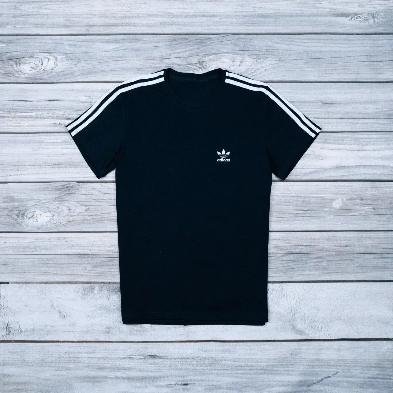 Чоловіча футболка Adidas чорна зі смугами Адідас із лампасами, фото 1