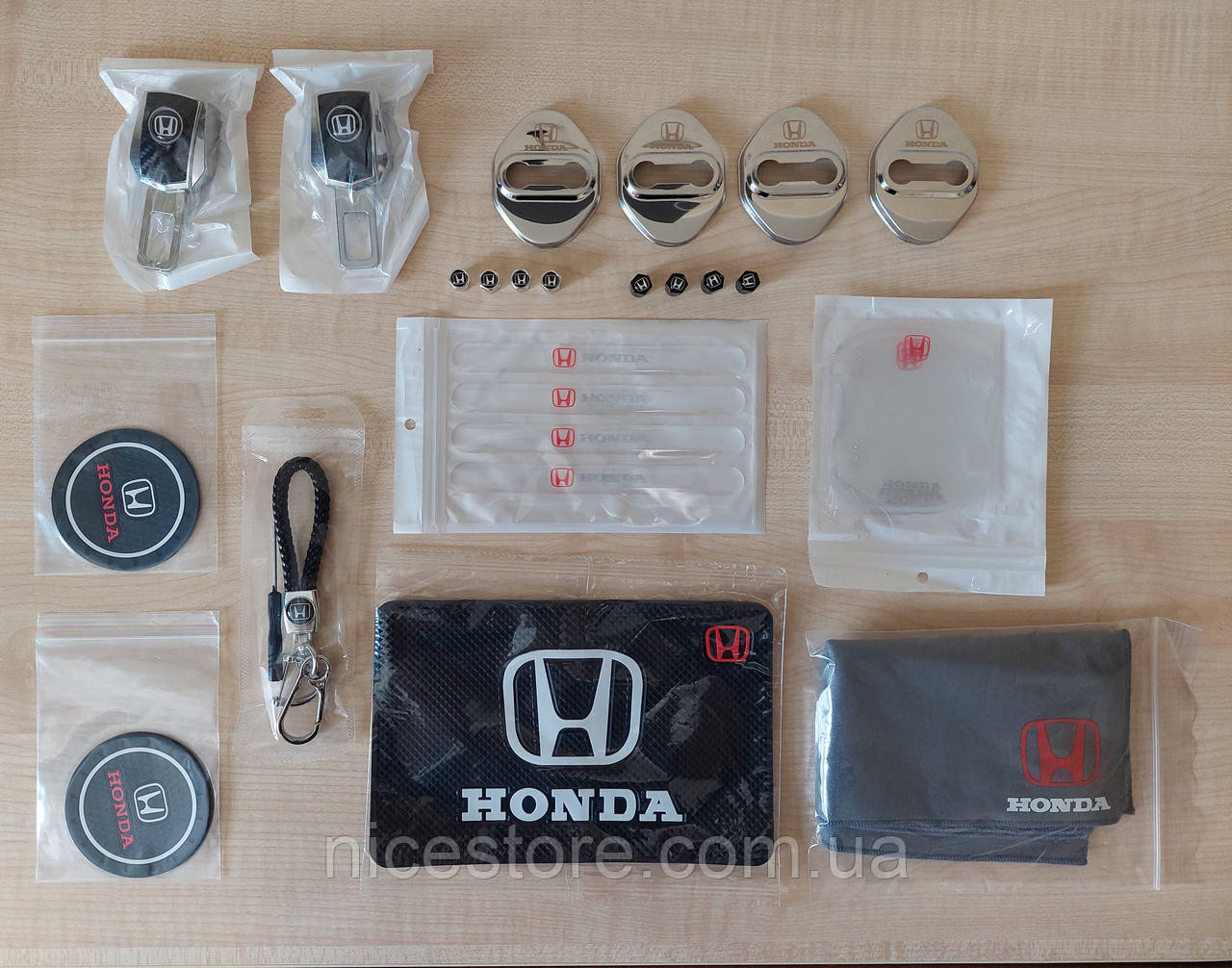 Подарунковий набір аксесуарів для автомобіля №2 з логотипом Honda